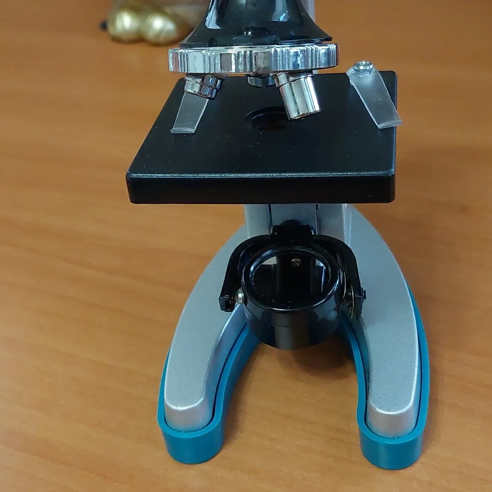 Kids Light up microscope with one slide. Light works. Made of metal! Like new! - Picture 6 of 9